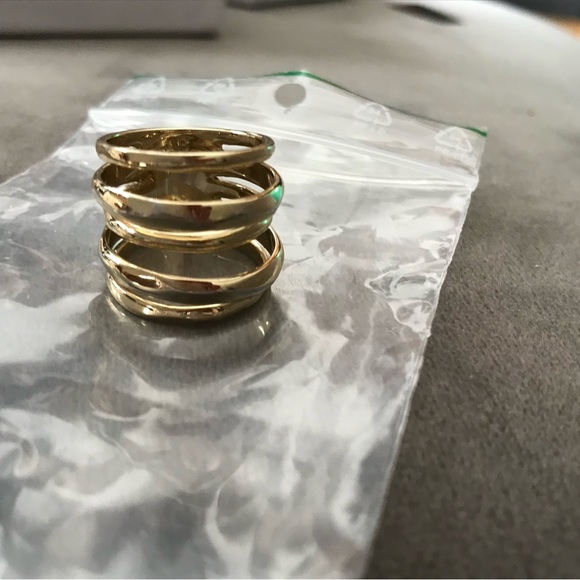 CLOSET CLEAR OUT ! Perfect 14k gold over sterling silver, ring size 6.5 !!! - Picture 4 of 7